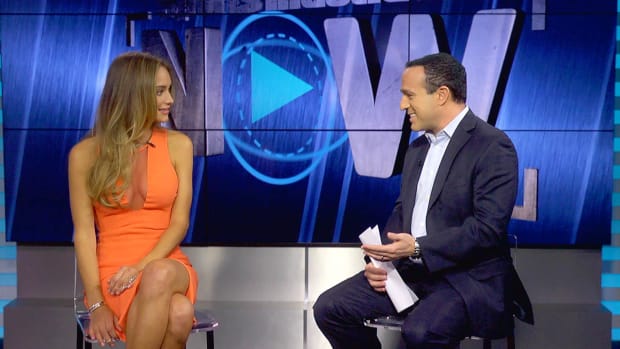 Which sport did SI Swimsuit model Hannah Davis originally want to be on the cover for?-image